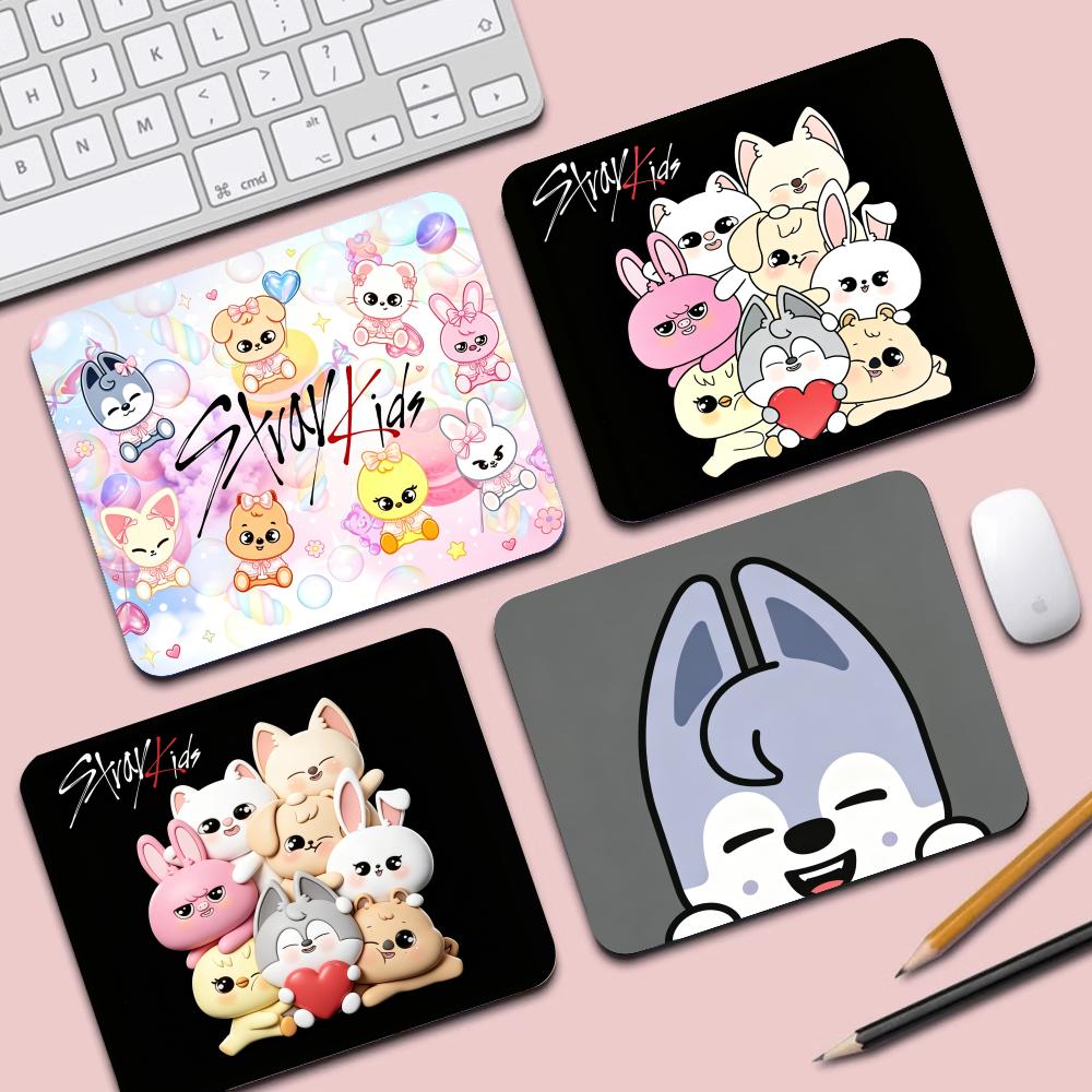 Desk Setup Kpop - Kpop Stray--kids S-skzoo Serin Karikatür Oyun