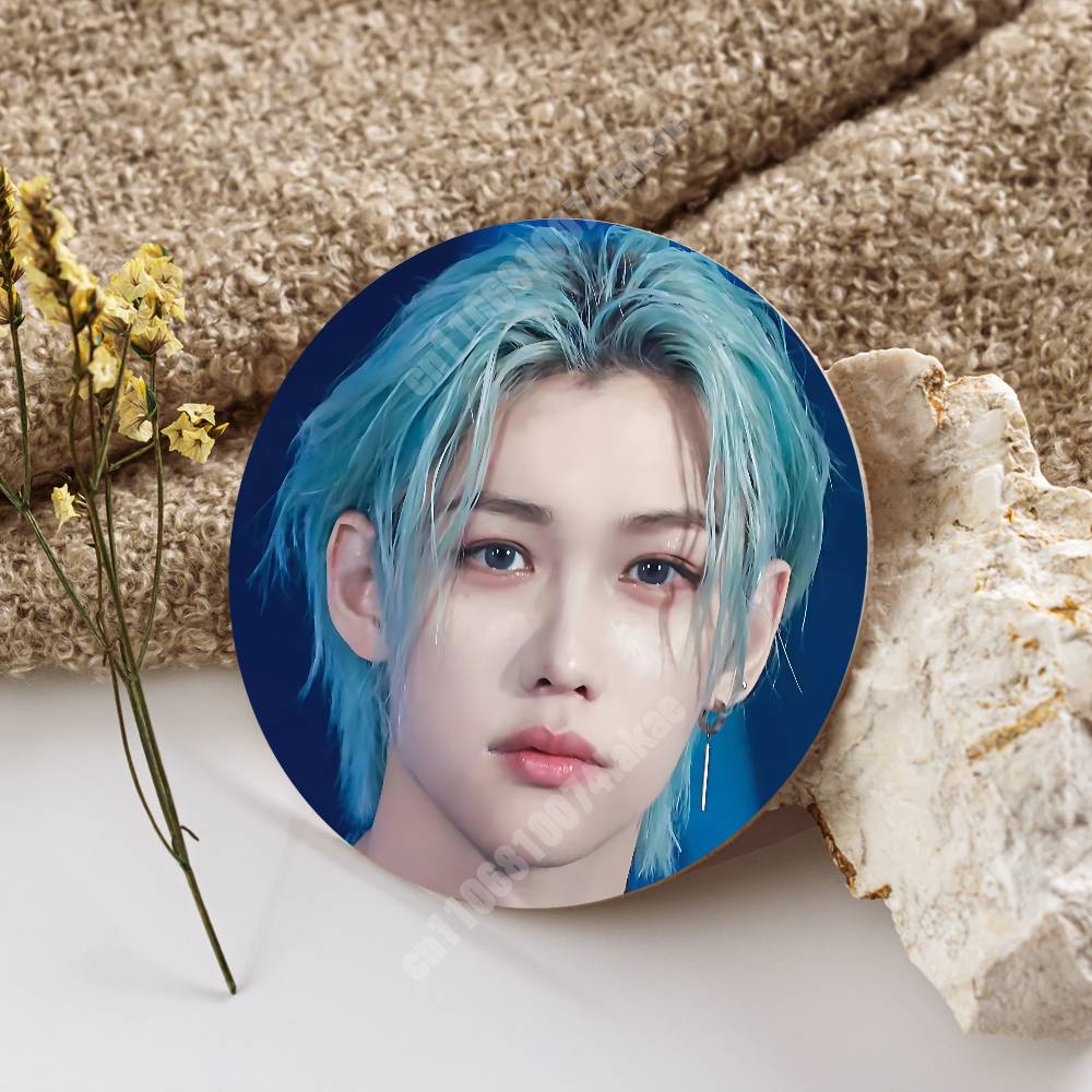 F-Felix L-Lee Yong Bok Kpop Yu - Desk Setup Kpop incelemesi ve fiyatı